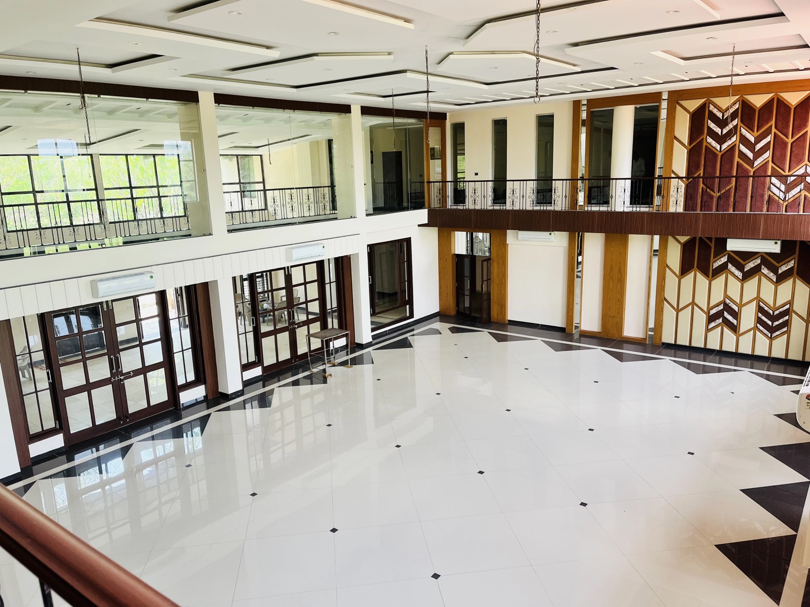 Indoor banquet hall at Sarai